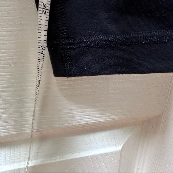 Lululemon black wunder under leggings 4 full length - Picture 3 of 5